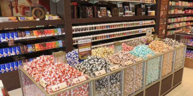 lindt shop milano, il 46esimo negozio monomarca del noto brand di cioccolato di qualità