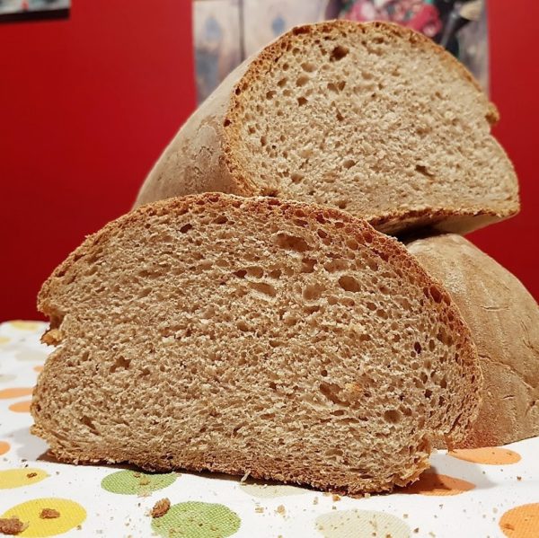 ricetta farina Petra, pane al farro, ricetta della scuola di cucina Gusti Tuscia di Torino, iniziativa #alezionedifarina