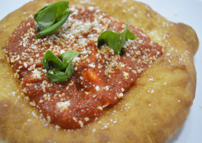 pizza montanara, ricetta della scuola di cucina Toffini Academy di Napoli, ricetta della tradizione Napoli