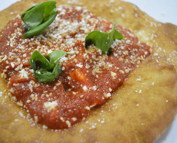 pizza montanara, ricetta della scuola di cucina Toffini Academy di Napoli, ricetta della tradizione Napoli