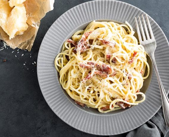 ricetta Carbonara, ricetta della tradizione gastronomica della regione Lazio, dalla scuola di cucina Mind di Roma.